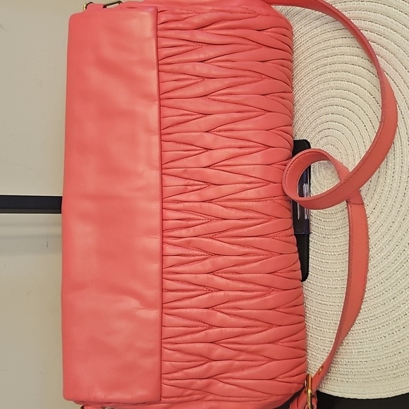 Miu Miu Pink Quilted Women's Bag - Picture 3 of 12